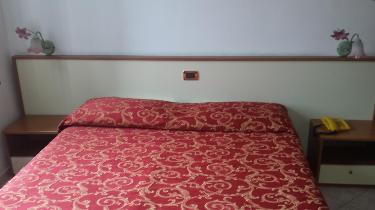 Hotel Ideale Varazze Kültér fotó