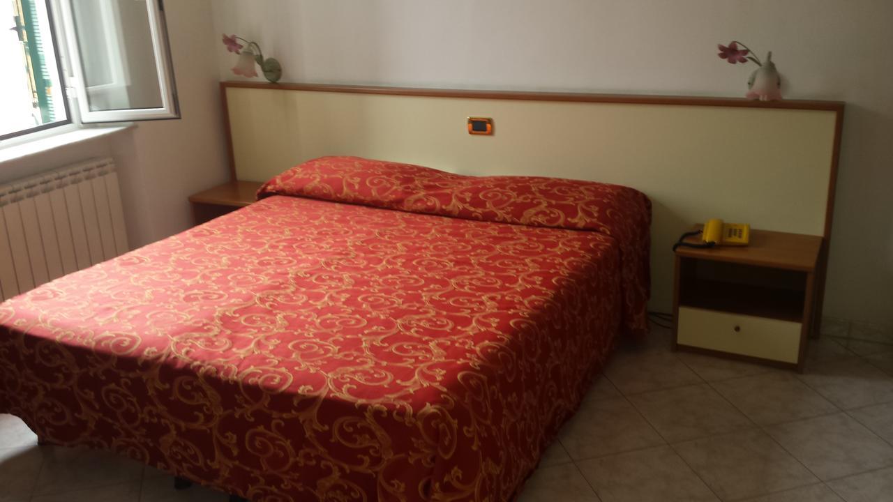 Hotel Ideale Varazze Kültér fotó
