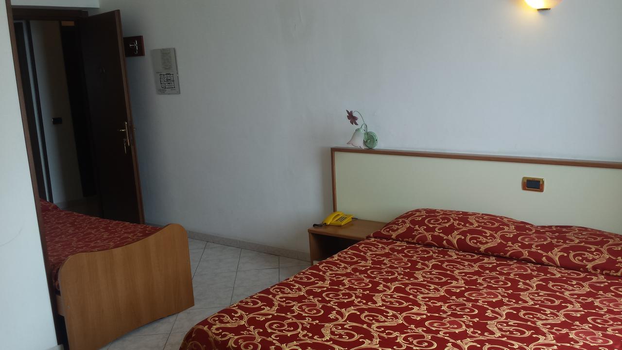 Hotel Ideale Varazze Kültér fotó