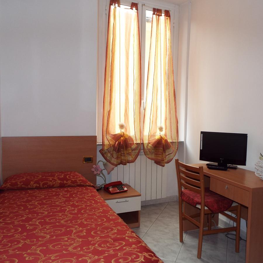 Hotel Ideale Varazze Kültér fotó