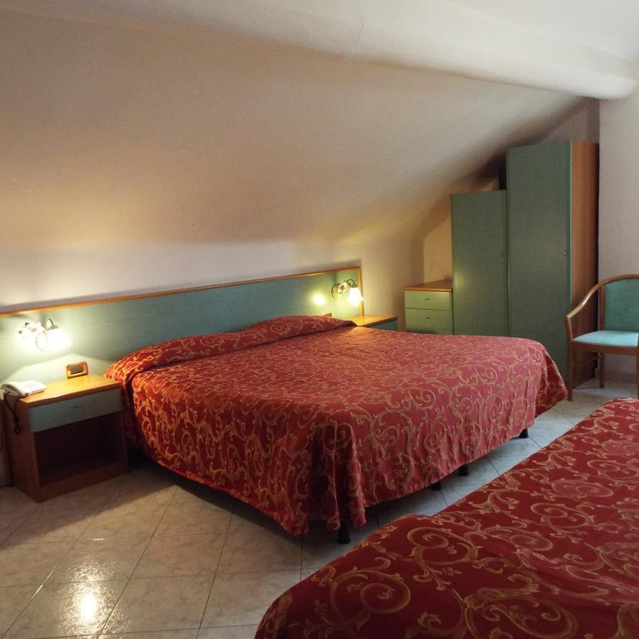 Hotel Ideale Varazze Kültér fotó