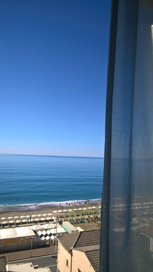 Hotel Ideale Varazze Kültér fotó
