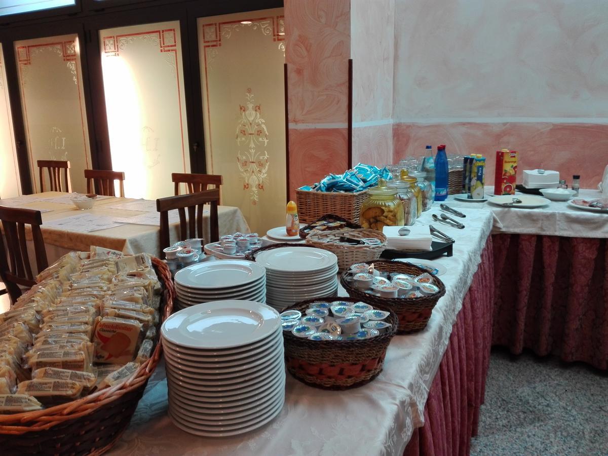 Hotel Ideale Varazze Kültér fotó